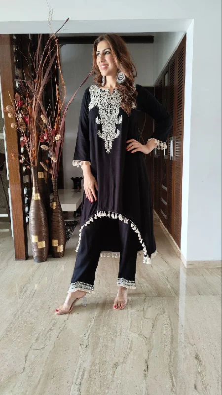 Grand Yoke Black Kurta Set