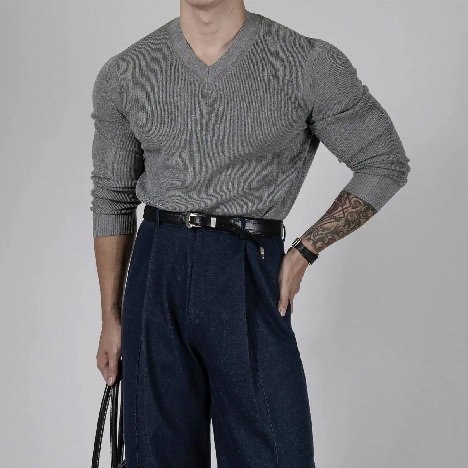 Slim Fit V-Neck Knitwear Sweater