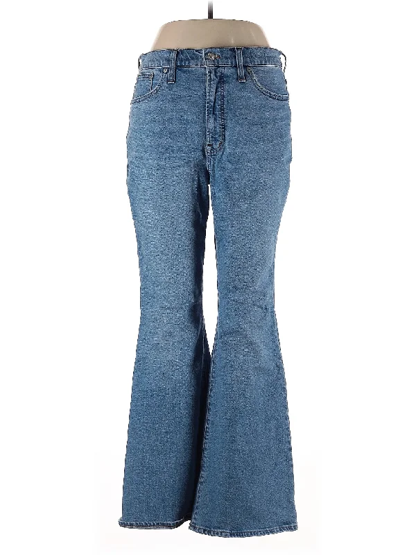 High-Rise Flare Jeans in Medium Wash