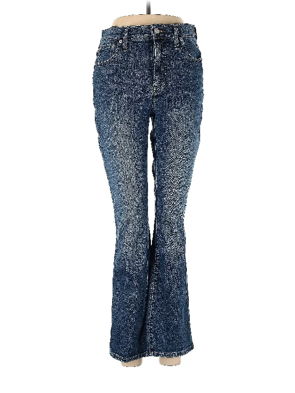 High-Rise Flare Jeans in Medium Wash