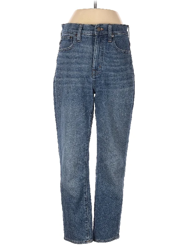 High-Rise Straight-leg Jeans in Medium Wash