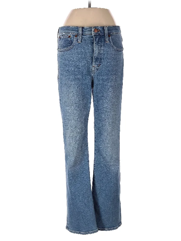 Mid-Rise Bootleg Jeans in Light Wash