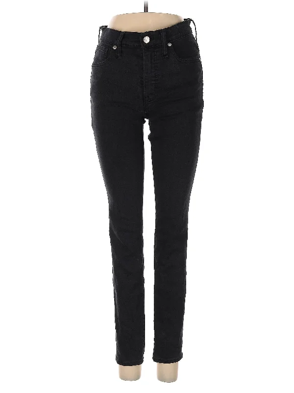 Mid-Rise Skinny Jeans in Dark Wash