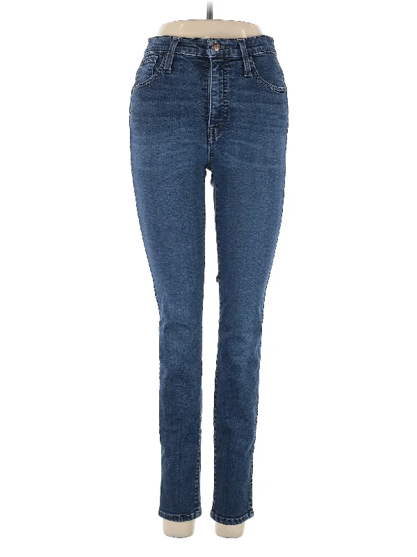 Mid-Rise Skinny Jeans in Dark Wash