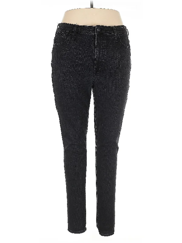 Mid-Rise Skinny Jeans in Dark Wash