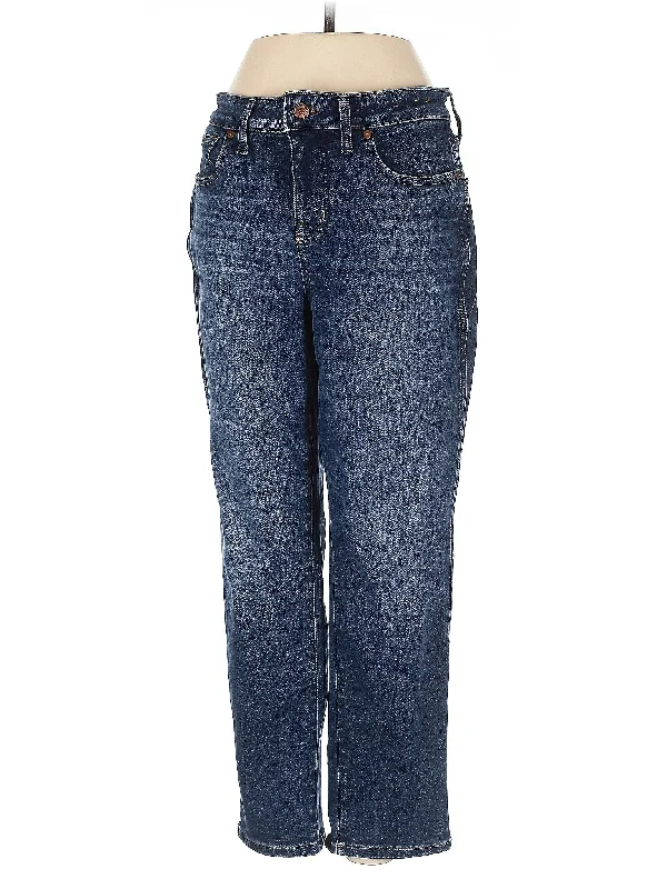 Mid-Rise Straight-leg Jeans in Medium Wash